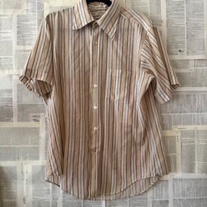 Vintage Kmart 70s Mens Tan Brown Chain Stripe Short Sleeve Button Down Shirt